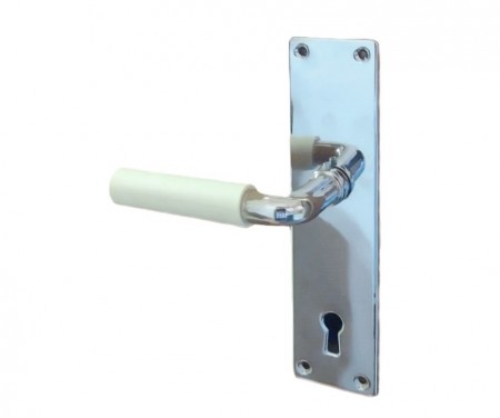 Dørhåndtak med langskilt og benhvitt grep